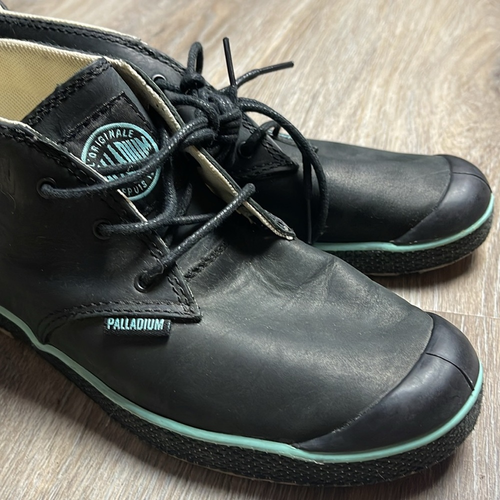 Palladium Leather Ankle Chuka Boots Size 7.5